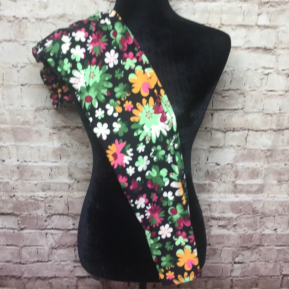 NWT LuLaRoe One Size Leggings Flowers